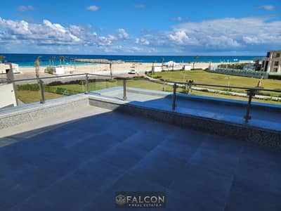 استلم فوي شاليه للبيع صف اول تشطيب vip فيو مفتوح خطوات للبحر Marseilia Beach 5 بجوار Hacienda West . Salt North Coast . Mountain View Ras El Hikma