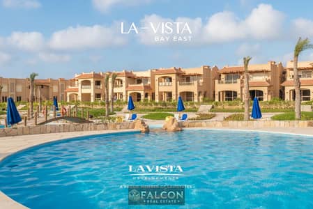 Chalet for sale in La Vista Bay East—immediate delivery, VIP finishing, minutes from the sea, and a private beach. Located next to Dous, SouthMed,