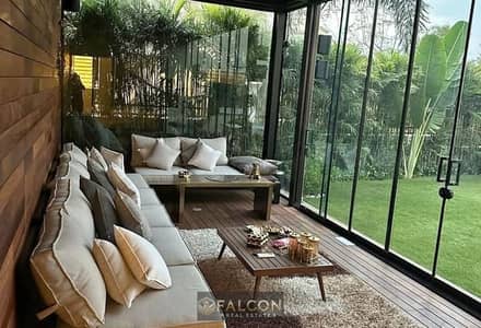 استلم فورا تاون هاوس بتشطيب ultra luxury  + قسط 10 سنوات للبيع فى كمبوند la vista city امام مسجد الفتاح العليم