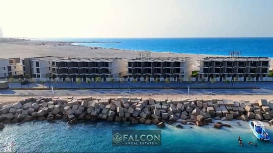 عاين واستلم صف اول marina العلمين فيلا تاون بموقع استثنائي في قلب البحر بخطوات للشاطئfull sea view بجوار ريكسوس RIXOS العلمين و دقايق من مراسي هاسيندا