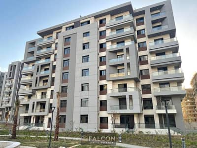 Ready to Move Apartment Near AUC | High-End Finishing | Central Park View | Jade Residence New Cairo