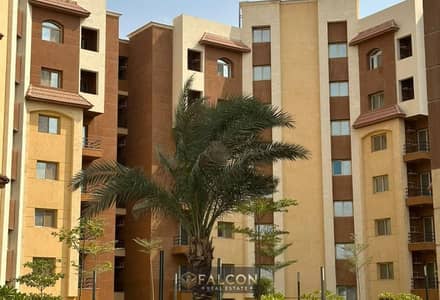 شقه (جاهزه للمعاينه) بتشطيب vip بفيو خيالى على الland scape للبيع فى المقصد El maksed أمام البرج الايقوني فى ال R3