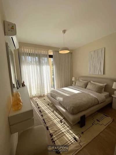 Apartment for sale at an unbeatable price, fully finished, in Saada Compound on the Suez Road, minutes from 90th Street and near AUC and Rehab City.