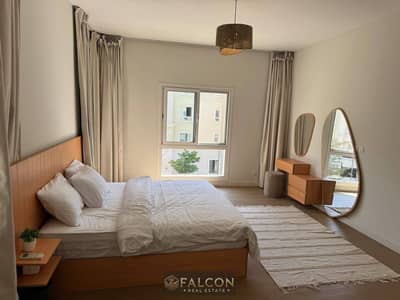 Own an apartment at the lowest price in Sodic Valley Compound, Mostakbal City, near The Butterfly Compound, the American University in Cairo (AUC), an