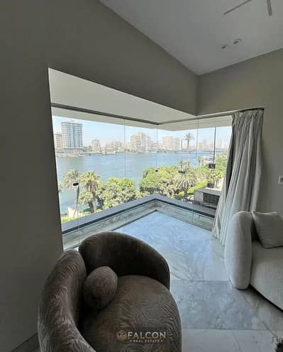 With a special discount, a fantastic VIP apartment in Reve du Nile, Maadi, fully equipped + air conditioners, ACS, one minute from Hilton and Zamale.