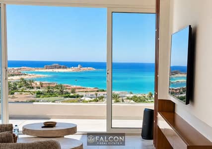 Receive your fully finished first-row beachfront chalet in a prime location in the heart of Sidi Heneish, with installments over 8 years.