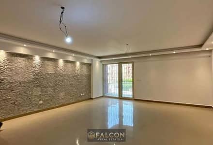With a down payment of 800,000, a fully finished apartment ready for viewing, next to Open Air Mall in Madinaty, in the heart of Shorouk, with the ear
