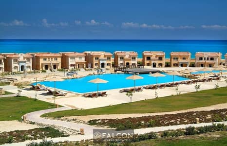 Last corner chalet with a sea view, just steps from the beach, in Telal Ain Sokhna, with down payment and installments available.