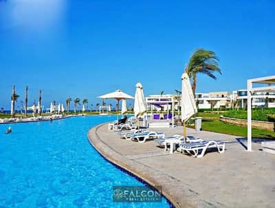 شاليه sea view استلام فورى للبيع فى مارسيليا بيتش 5 فى قلب راس الحكمه الساحل بجوار فوكا باى وماونتن فيو راس الحكمه وهاسيندا ويست
