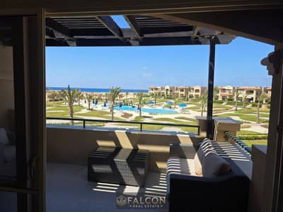 Take immediate delivery of a sea-view ground-floor chalet—featuring 110 sqm of living space plus a 60 sqm garden—at La Vista Bay East, Ras El Hekma