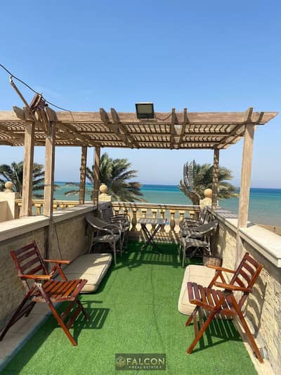 100m² chalet with a sandy beach, fully equipped (air conditioning and natural gas), for sale in Ain Sokhna on the Suez Road near Azha El Sokhna