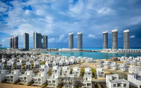 View and receive a fully finished chalet in Mazarine with a view of the towers and lagoon, just minutes from Marinas and Amwaj.