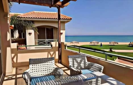 Chalet for sale in installments over 10 years with a direct sea view in Telal Sokhna