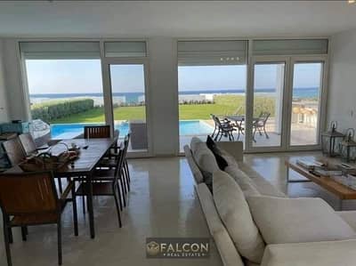 تاون هاوس استلام خلال شهورمتشطب بالكامل صف اول لاجون +sea view للبيع فى دايركشن وايت راس الحكمه سور في سور مع جون سوديك وكالي كوست Direction white