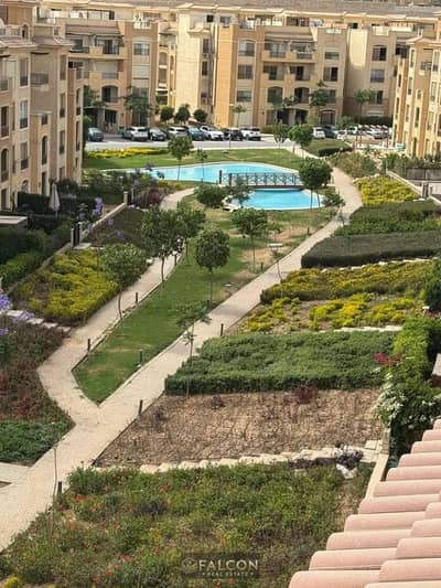 Private penthouse with immediate occupancy, landscape view, unobstructed sea frontage, at a special price in Stone Residence Compound