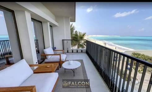 Villa for sale, 240 meters, nearest receipt (full hotel finishing), first row on the sea
