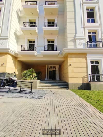 Apartment in a compound in Al-Shorouk, directly opposite Carrefour, at the lowest price + a 20% discount for a limited time.