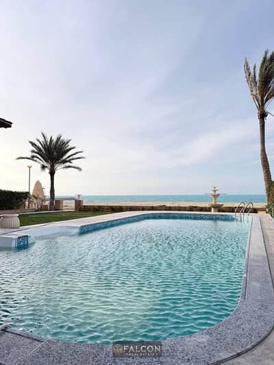 Fully finished seafront villa (with private pool) for sale in Marseilia 4 Resort at a 30% discount.
