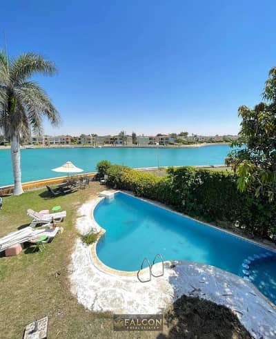 Lagoon-front chalet in Hacienda, North Coast; fully finished, including A/C and kitchen.