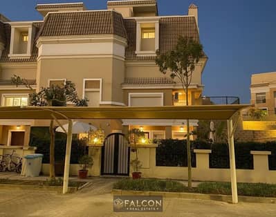A 212m² villa with 4 bedrooms is for sale at an excellent discount price in Sarai Compound, directly on the Suez Road next to Madinaty.