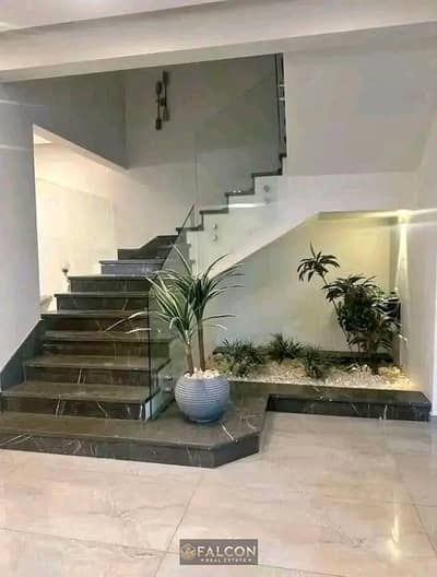 Corner villa for sale in Al Shorouk, ready for immediate move-in, with the best payment plan.