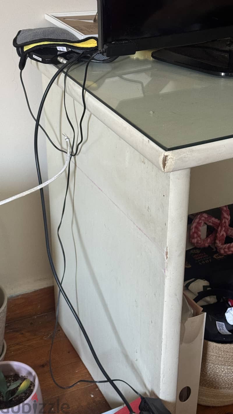Children’s desk 1