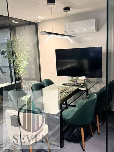 *Ultra-modern office for rent, 200 sqm, Degla Maadi, prime location for major companies at a unique price*