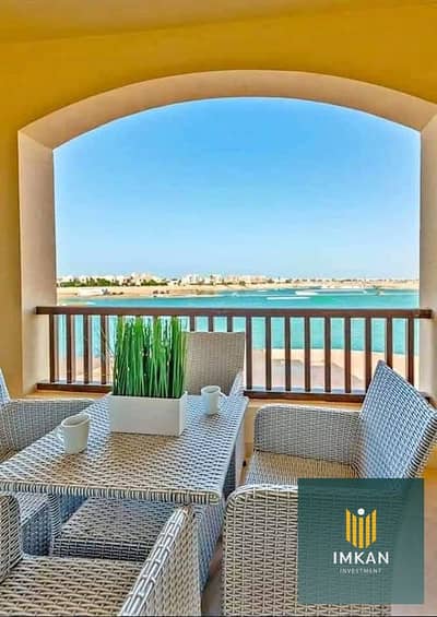 Chalet for sale with a sea view, 375,000 EGP down payment, and the rest payable over an extended period. Located near Marina in Bungalows Village, in
