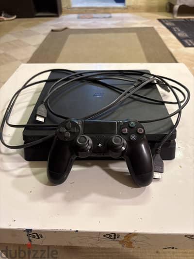 للبيع: بلايستيشن 4 سليم (PS4 Slim)