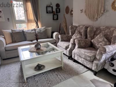 Sofa set and table