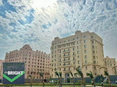 بخصم 50% عالسعر هتستلم شقة 170م متشطبة بتكيفات بفيو اول ع الميدان في نيو جاردن سيتي ال r5  ( السعر الان لا يقارن بأي كمبوند )