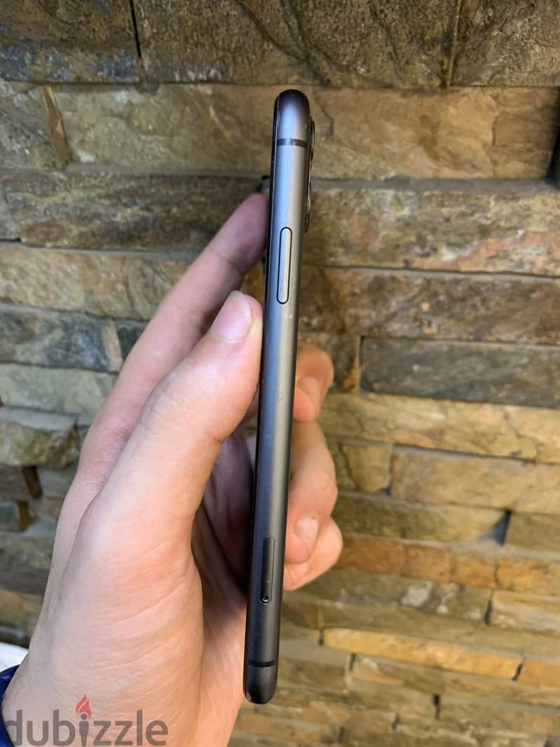 Apple - iPhone 11 2