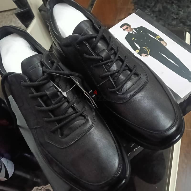 active men classic shoes 1