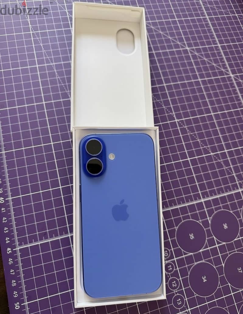 Apple - iPhone 16 8