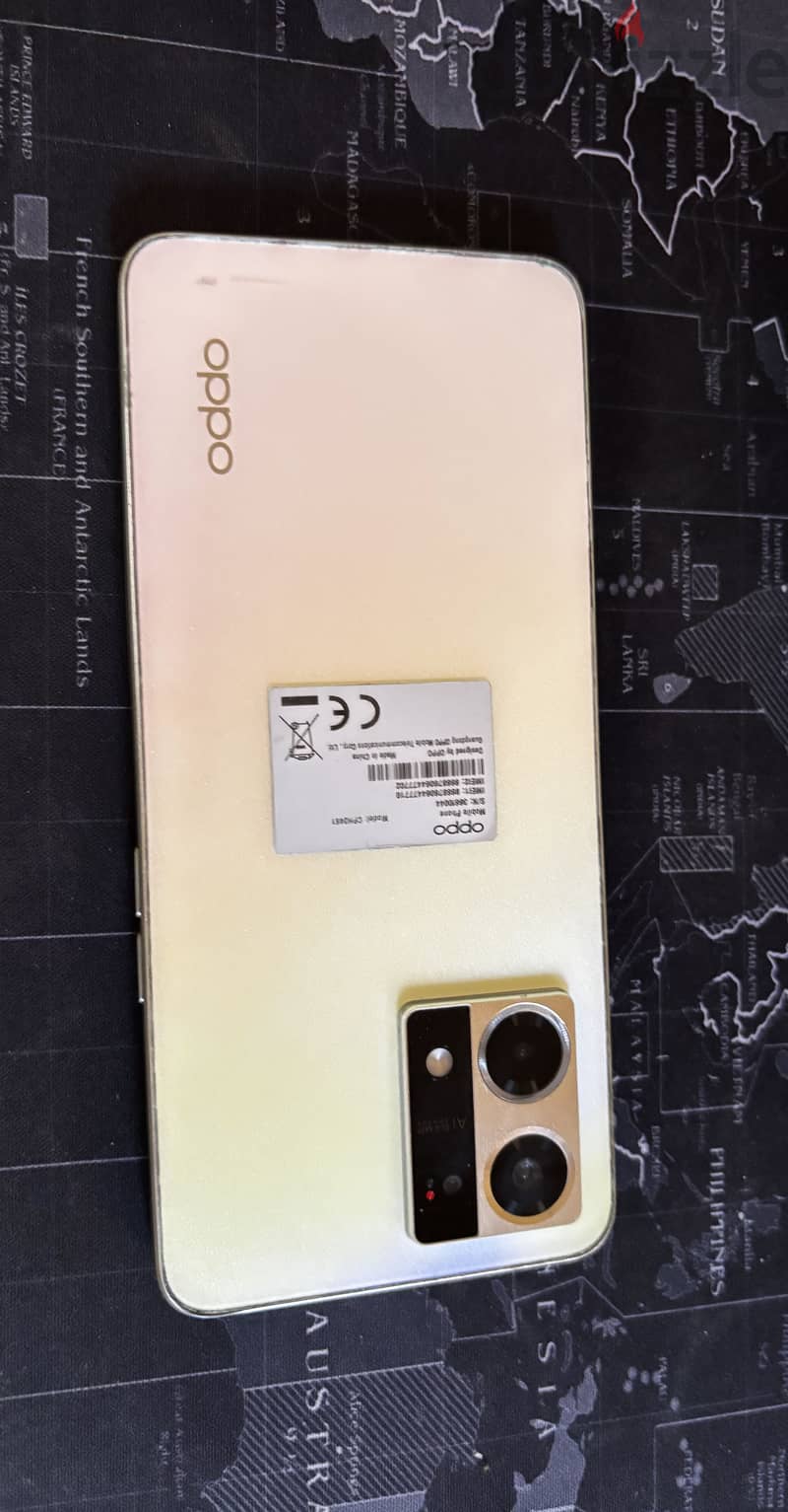 OPPO Reno8 3