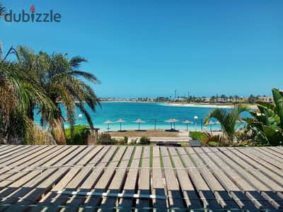 Villa for rent in a very prime location by the sandy lake 5 master bedrooms