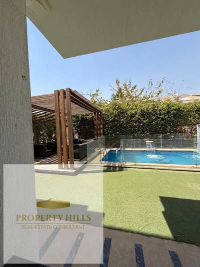 The lowest price for a corner villa cash(13,997,000) area 319 meters compound villas only landscape view high level and elegant next to Madinaty Mark