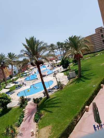 Chalet in Porto South Beach directly on the pool