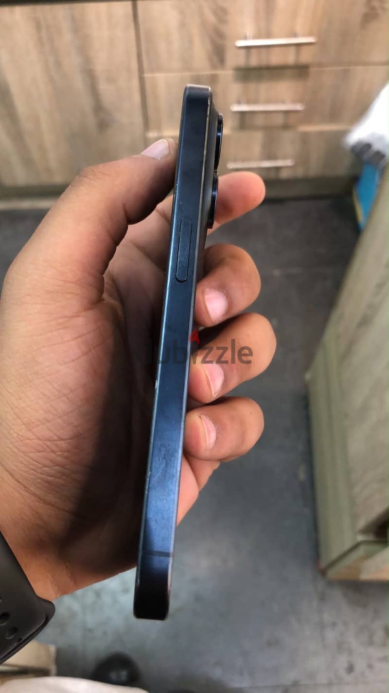 Apple - iPhone 15 Pro 2