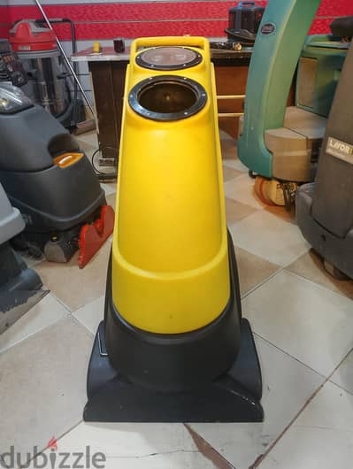 جهاز Tornado لغسيل وتجفيف السجاد والإنتريهات