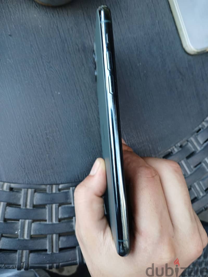Apple - iPhone 11 Pro Max 2