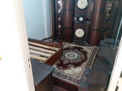 غرفة نوم كاملة خشب للبيع – سرير + دولاب + تسريحة + 2 كومودينو + انتريه