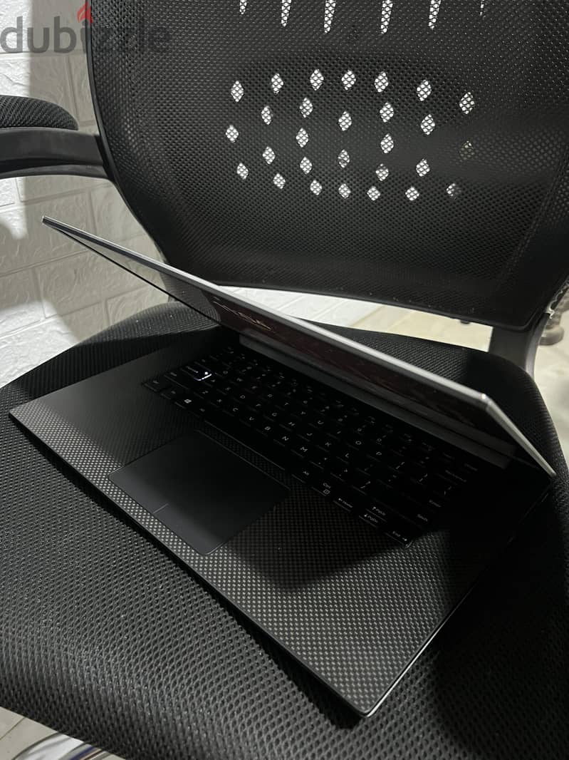 Dell XPS 15 7590 4