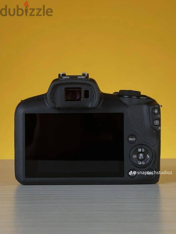 canon eos R100 4
