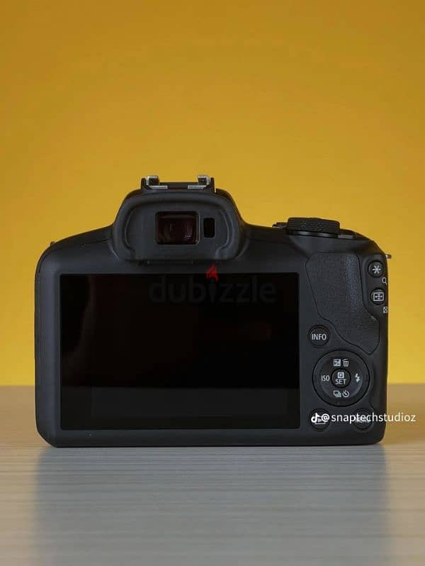 canon eos R100 2