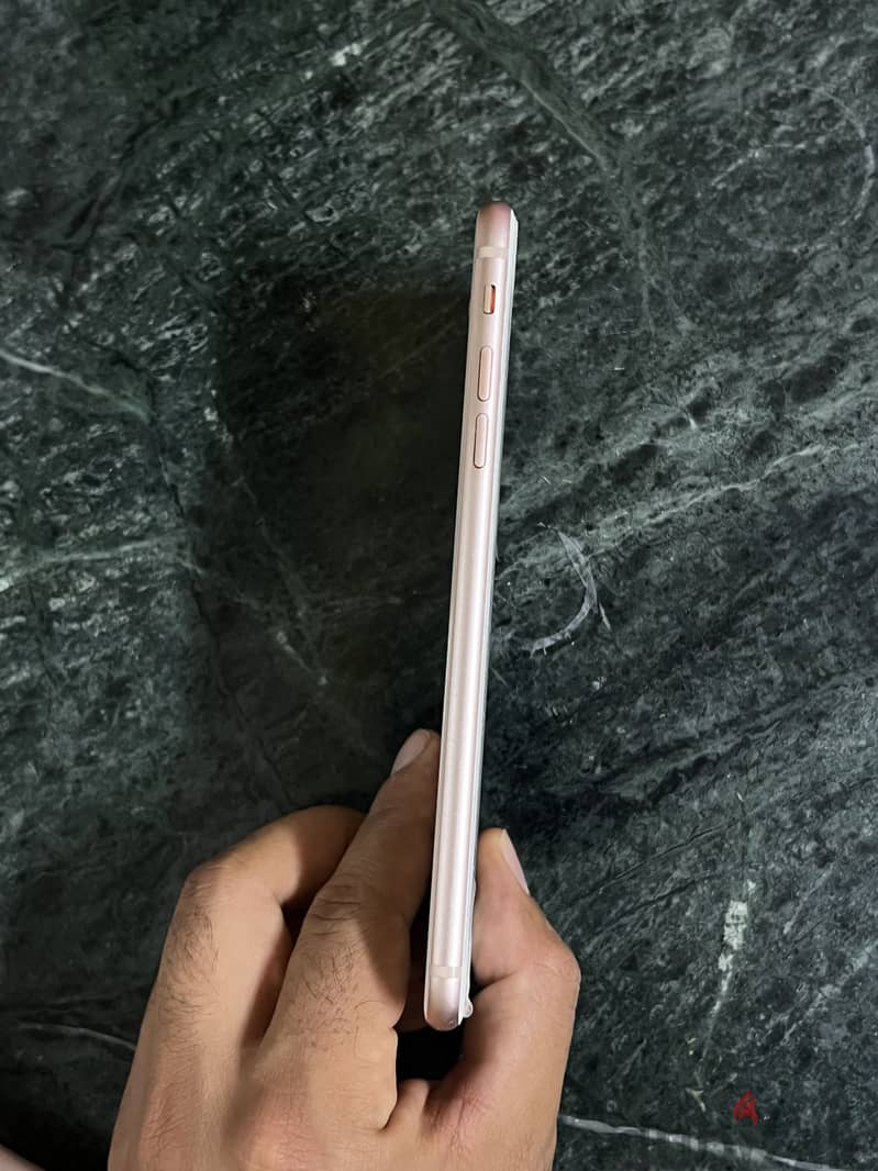 Apple - iPhone 8 Plus 3