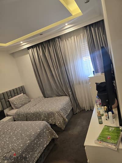 بنتهاوس فاخر للبيع في Aeon Courtyard بمساحه  250  م² + روف 250م  + غرفة روف 50م