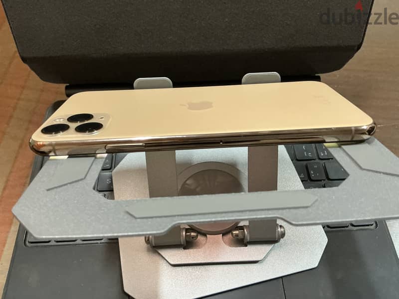 Apple - iPhone 11 Pro Max 2