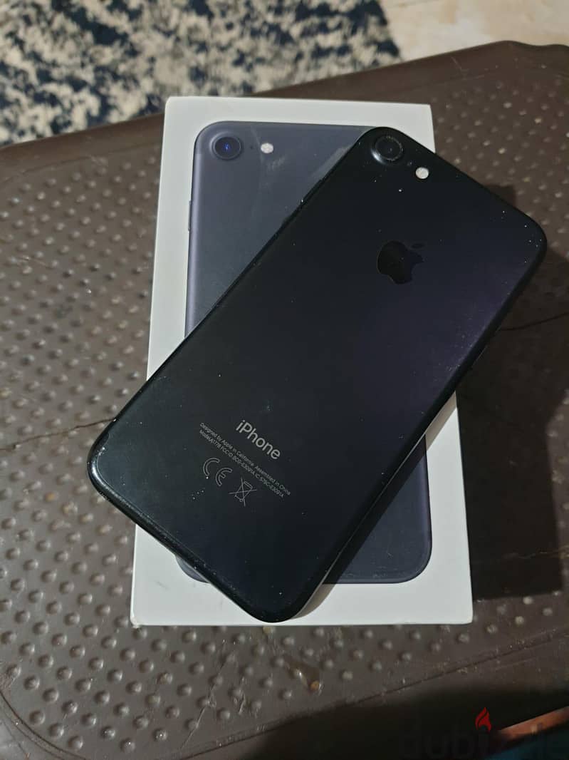 Apple - iPhone 7 1