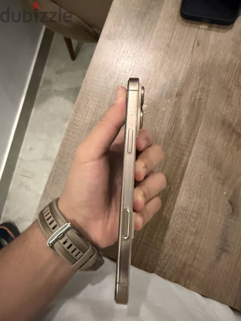 Apple - iPhone 16 Pro Max 3